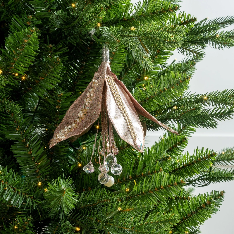 thechristmaspalace18334