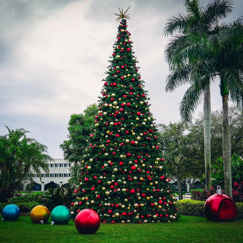 thechristmaspalace45219